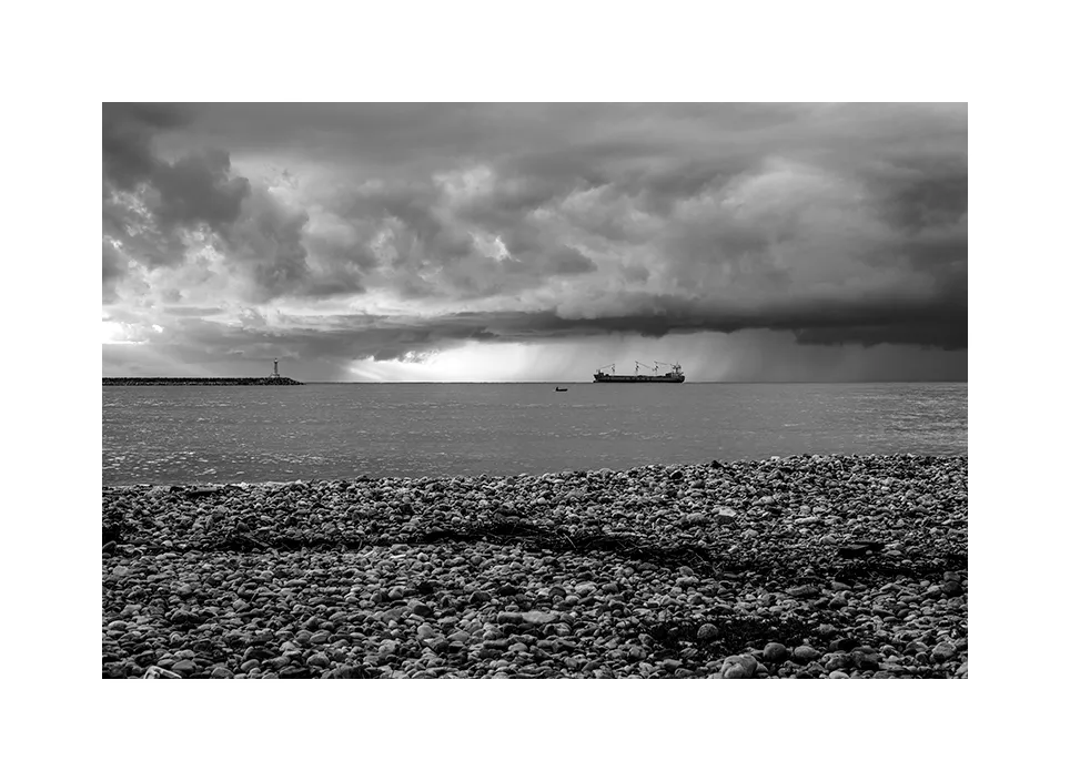 1002-07 · Unwetter am Hafen · Montenegro, 2022