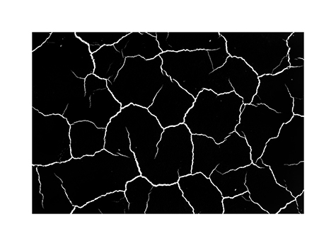 Trockener Boden in Spanien in Schwarzweiß